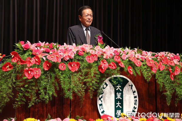 ▲大葉大學董事長黃正雄榮獲第六屆十大傑出教育事業家。（圖／記者唐詠絮翻攝）