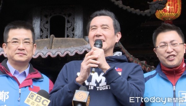 ▲▼馬英九除夕湧蓮寺參香祈福。（圖／記者楊詩益攝）