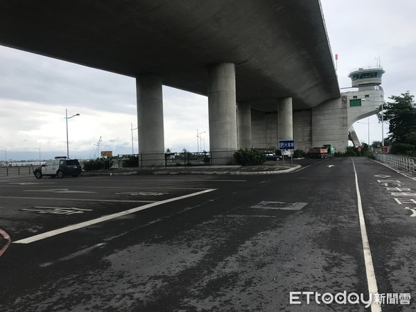 ▲▼屏東縣東港林姓男子在大鵬灣跨海大橋下被人槍擊受傷，警方組專案小組查緝。             。（圖／記者陳崑福翻攝）