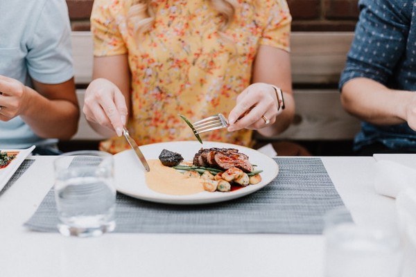 ▲用餐,家庭,吃飯。（圖／unsplash）