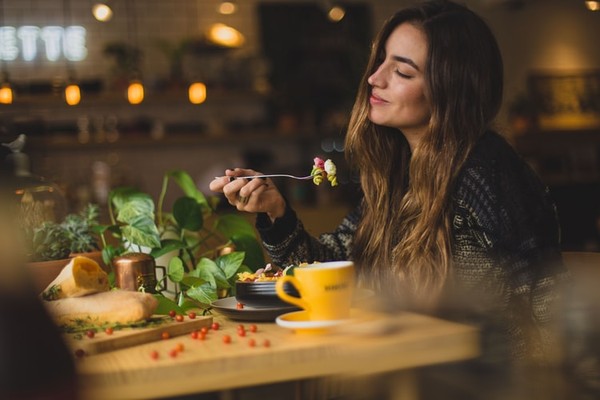 ▲用餐,家庭,吃飯。（圖／unsplash）