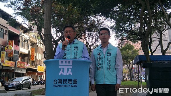 ▲台灣民眾黨主席柯文哲7日在桃園市蘆竹區受訪時表示，民眾黨強調秉持民意與共榮、心存善念盡力而為。（圖／記者沈繼昌攝）