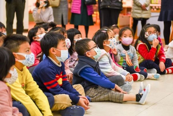 ▲鄭文燦視察幼兒園防疫