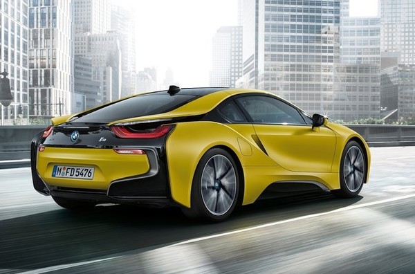 BMW油電跑車開發計畫受阻？i8或將淪落「後繼無車」的窘境（圖／翻攝自BMW）