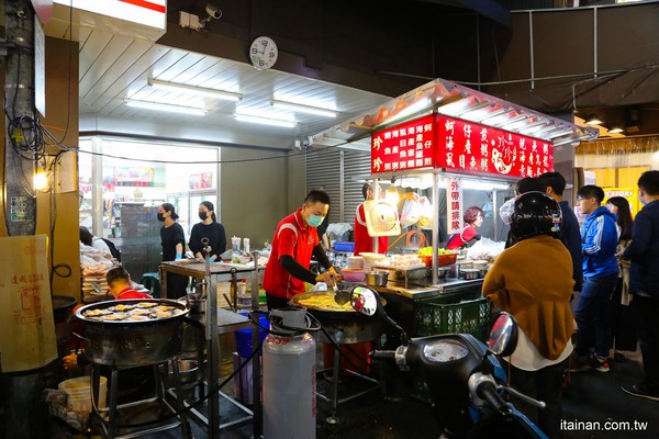 ▲▼珍珍蚵仔煎海產粥。（圖／台南好Food遊提供）