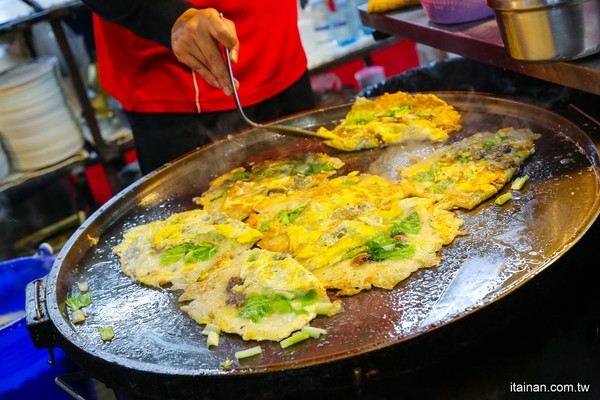 ▲▼珍珍蚵仔煎海產粥。（圖／台南好Food遊提供）