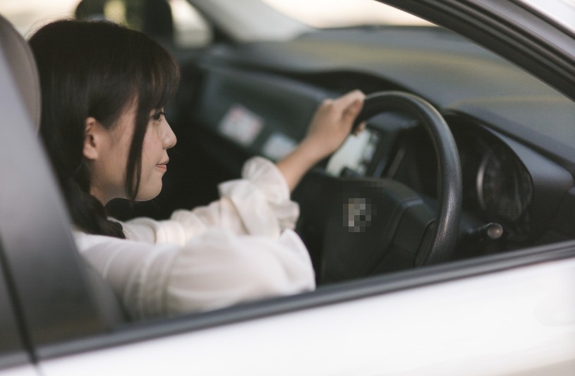 ▲開車，有碼品牌（示意圖／取自免費圖庫PAKUTASO）