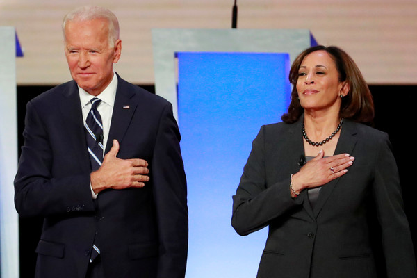 ▲▼美國民主黨籍準總統候選人拜登（Joe Biden）宣布，副手人選為加州參議員賀錦麗（Kamala Harris）。（圖／路透）