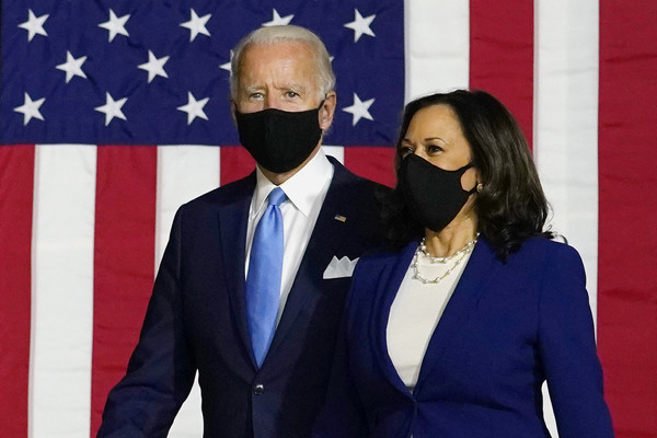 ▲▼賀錦麗（Kamala Harris）與拜登（Joe Biden）同台造勢。（圖／達志影像／美聯社）