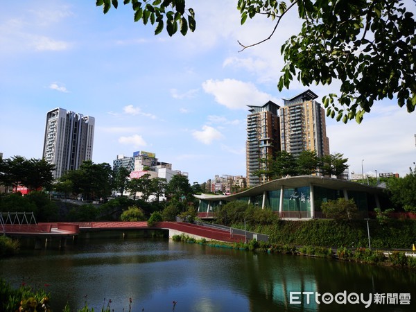 ▲▼台中秋紅谷周邊房市配圖。秋紅谷,台中七期,豪宅,大樓,公園綠地。（圖／記者湯興漢攝）