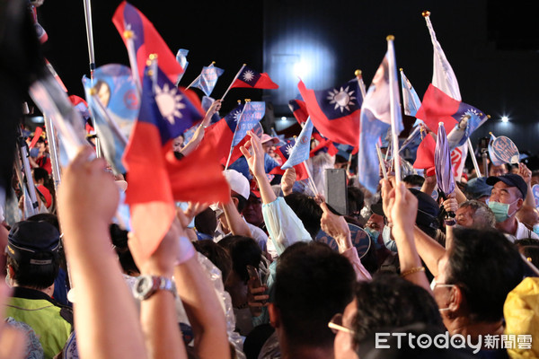 ▲▼國民黨高雄市長補選候選人李眉蓁選前之夜。（圖／實習記者方敬攝）