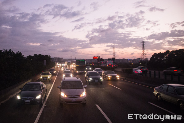 國道,開車,駕駛,高速公路,塞車,車。（圖／ETtoday資料照）