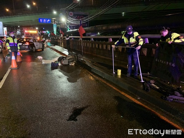 ▲▼汐止女騎士遭輾爆頭亡。（圖／記者游宗樺攝）