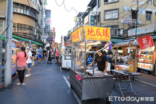 ▲▼微解封饒河夜市人潮。（圖／ETtoday攝影中心攝）