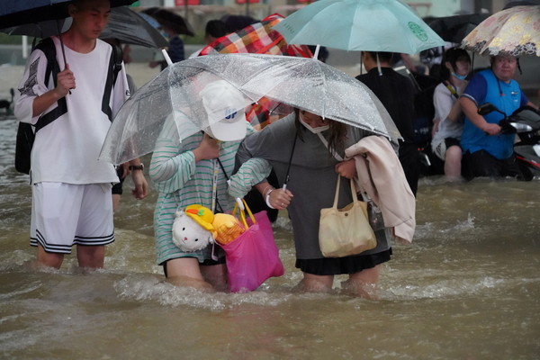 ▲▼河南鄭州暴雨洪災。（圖／路透社）