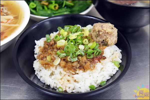 ▲▼立偉麻醬館麵食。（圖／商妮吃喝遊樂提供）