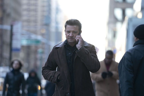 ▲▼漫威影集《鷹眼》傑瑞米雷納（Jeremy Renner）、海莉史坦菲德（Hailee Steinfeld）。（圖／迪士尼提供）