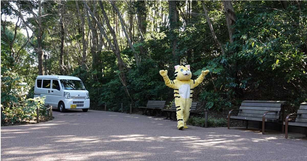 日本橫濱市立よこはま動物園ZOORASIA日前進行猛獸脫逃演習。（圖／翻攝自推特）