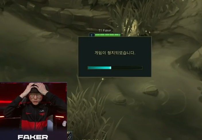 ▲▼Faker誤按閃現。（圖／翻攝自LCK_Korea Twitch）