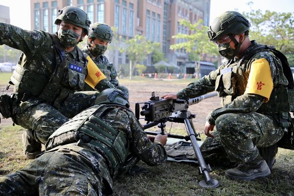 ▲步兵203旅砲兵營新制教召訓練進行50機槍編制武器機械訓練。（圖／第八軍團提供，下同）