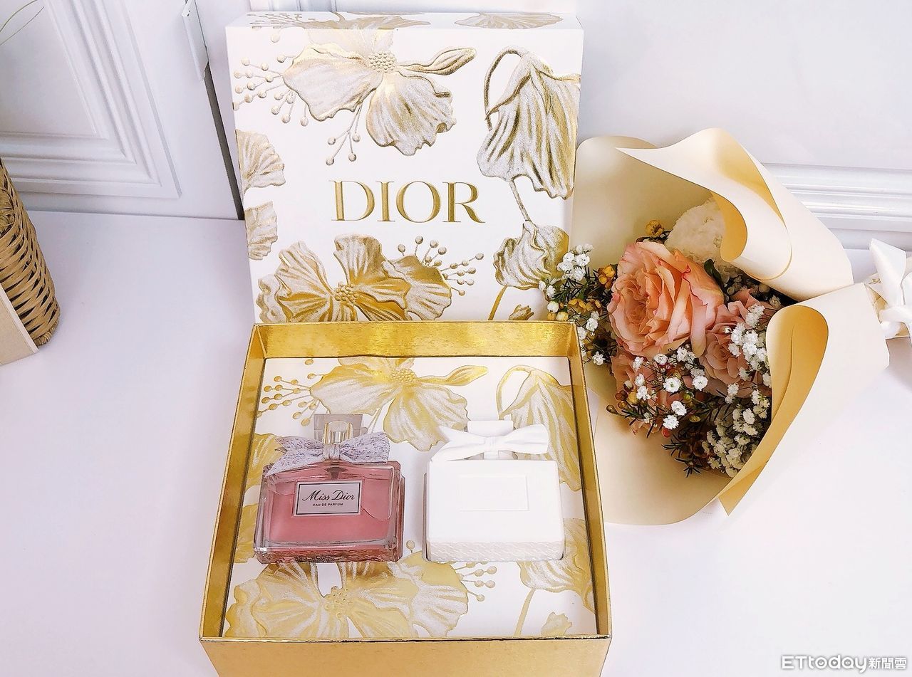 ▲▼Dior,YSL新唇膏。（圖／記者張毓容攝、品牌提供）