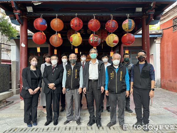 ▲日本群馬縣前橋市赤城山夏季祭典執行委員會委員長青木泰孝，率7名日方人員首次來台南拜訪台南市消防局第七大隊。（圖／記者林悅翻攝，下同）