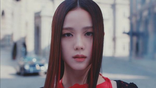 ▲Jisoo solo MV。（圖／翻攝自《Flower》MV）