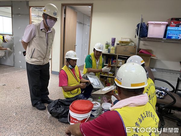 ▲台南市勞工局「做工行善團」繼續行「繕」，假日再度啟航為勞工弱勢族群修屋。（圖／記者林悅翻攝，下同）