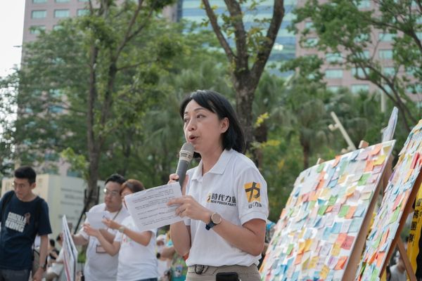 ▲▼王婉諭與民團新北舉辦「不藥傷害我的孩子」活動。（圖／時代力量提供）