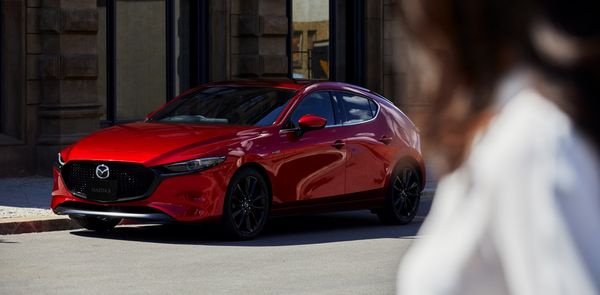 ▲▼七月入主MAZDA3享優惠　日系工藝結合輕量化高剛性車體結構