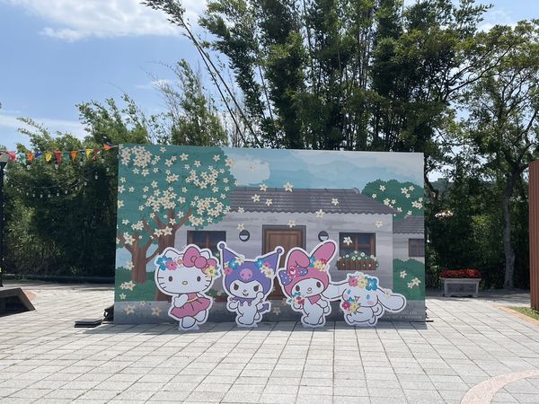 ▲龍潭大池「Hello Kitty來作客」裝置展到9/17。（圖／桃園市文化局提供）