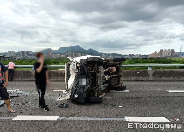 ▲▼ 國道車禍            。（圖／記者戴上容翻攝）