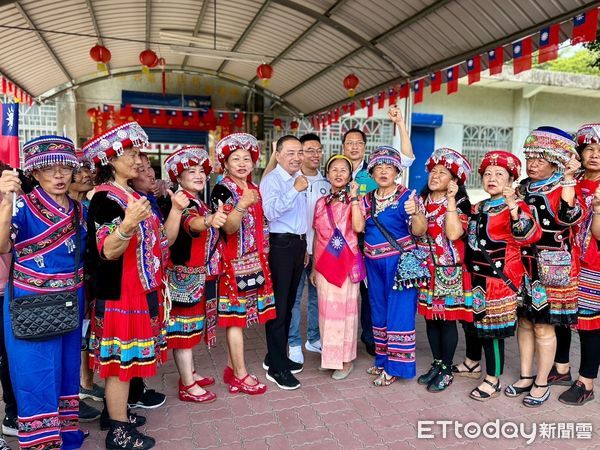 ▲▼ 國民黨總統參選人侯友宜3日前往悼念屏東殉職英勇消防員。       。（圖／侯友宜競選辦公室提供）