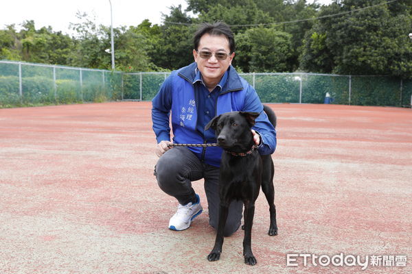 ▲▼東森寵物與希爾斯捐贈飼料給板橋動物之家。（圖／記者湯興漢攝）