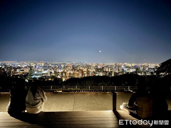 ▲桃園虎頭山環保公園,桃機一號,桃園夜景。（圖／記者彭懷玉攝）