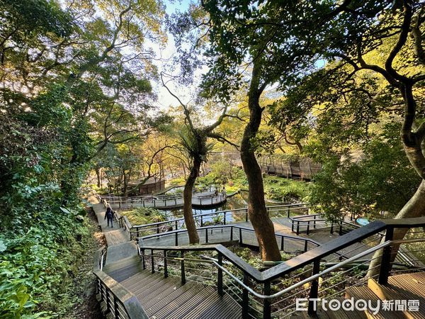 ▲虎頭山公園全齡友善步道,奧爾森林學堂,桃園虎頭山,夕陽。（圖／記者彭懷玉攝）