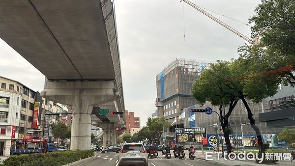 ▲▼文心路三段,租金,台中捷運,家具街,街景             。（圖／記者陳筱惠攝）