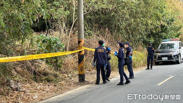 ▲▼高雄「剛出生女嬰」被丟棄路邊死亡，警方展開追查。（圖／記者吳世龍攝）