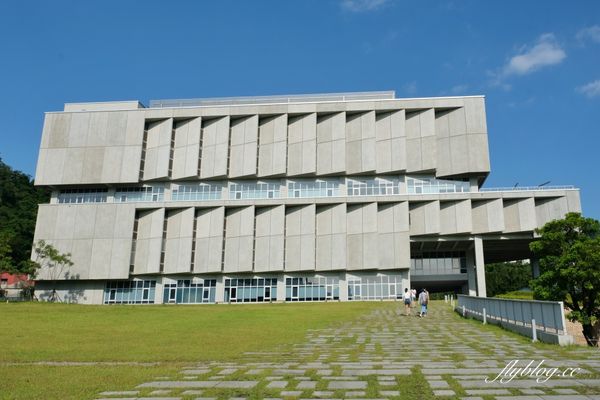 ▲▼國立政治大學達賢圖書館有全台最美大學圖書館之一的美譽。（圖／部落客飛天璇的口袋授權提供，勿擅自翻攝）