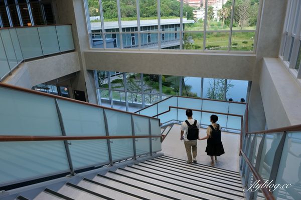 ▲▼國立政治大學達賢圖書館有全台最美大學圖書館之一的美譽。（圖／部落客飛天璇的口袋授權提供，勿擅自翻攝）