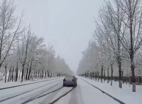 ▲▼河北多地積雪1公尺深。（圖／翻攝自微博）