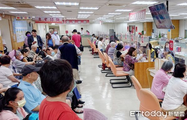 ▲報稅示意照。（圖／記者屠惠剛攝）