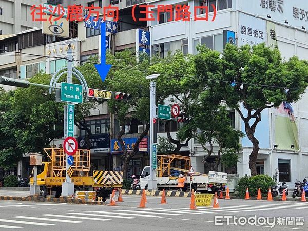 ▲▼「警消出勤」LED警示燈上線，台中市消防局提醒車主減速讓行。（圖／台中消防局提供，下同）