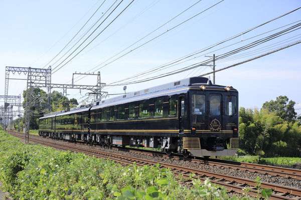 ▲▼奈良近鐵電車觀光列車蔚藍交響曲。（圖／近鐵電車提供）