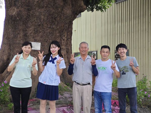 ▲啦啦隊女神李多慧到永靖。（圖／成美文化園提供）