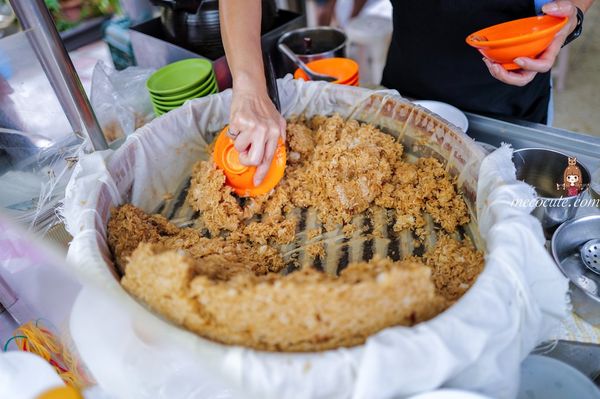 老台北人的台式早餐！大龍市場附近超隱密油飯　只賣4個半小時