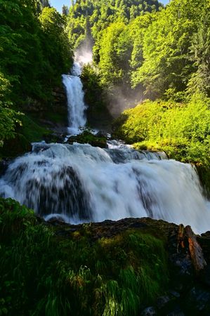 ▲▼吉斯河絕美絲滑瀑布健行，拍照與交通規劃全解析。（圖／Travel with Leo授權提供）