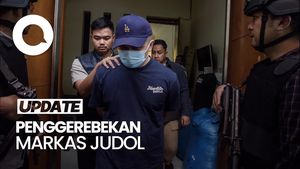 Video: Momen Polisi Gerebek Markas Judol di Bandung, 5 Orang Diamankan