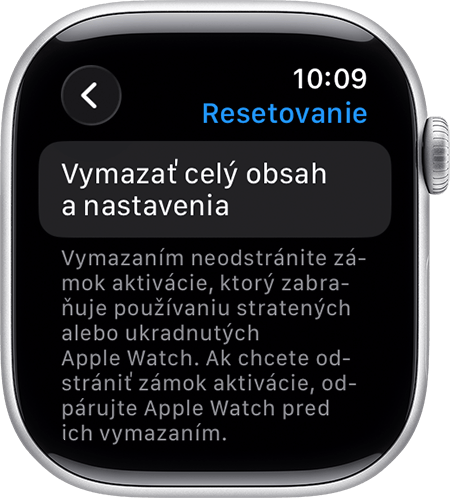 Hodinky Apple Watch zobrazujúce možnosť Vymazať celý obsah a nastavenia