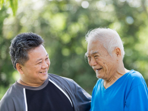 90歲外省伯單身獨居，好鄰居相依照顧20年…立遺囑「房子存款全給他們」：讓我擁有家人的感覺